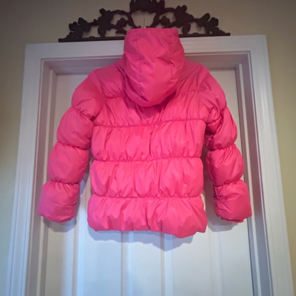 Old Navy Bright Pink Kids Puffer Jacket - Picture 4 of 13